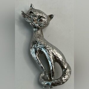 Vintage Monet Cat Figural Brooch Pin Textured Silver Tone Signed 2”
